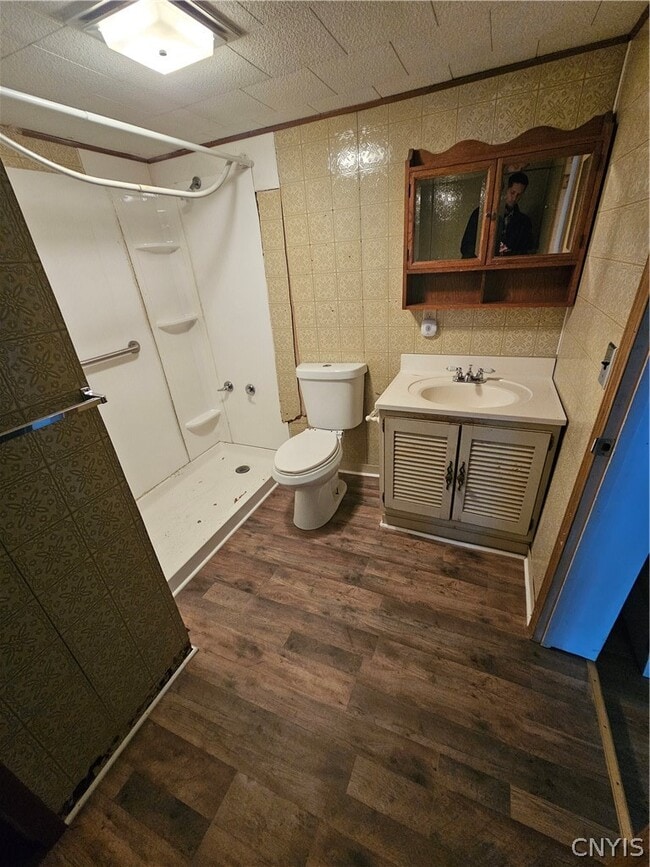 Building Photo - 615 Leray St