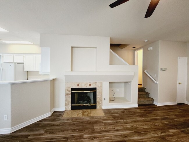 Building Photo - Beautiful remodeled 3 bedroom, 2.5 bath town home in Triana Scripps Ranch