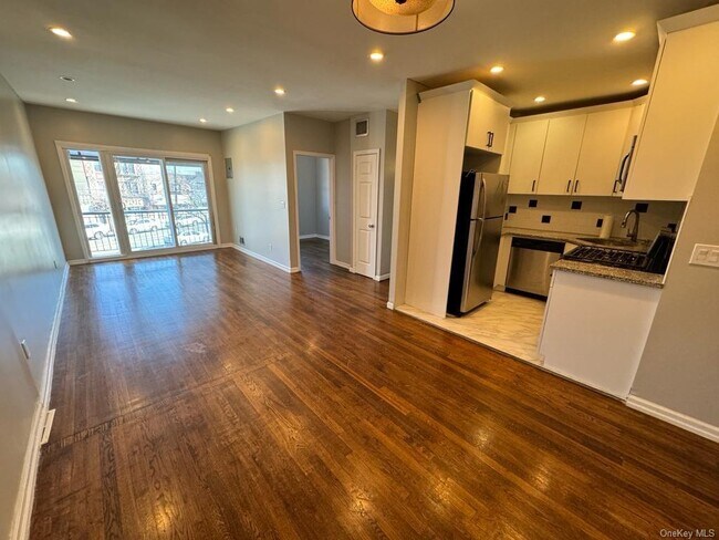 Foto del edificio - 649 Beach Ave
