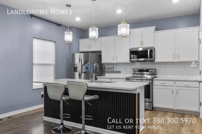 Building Photo - 4301 Holstein Dr