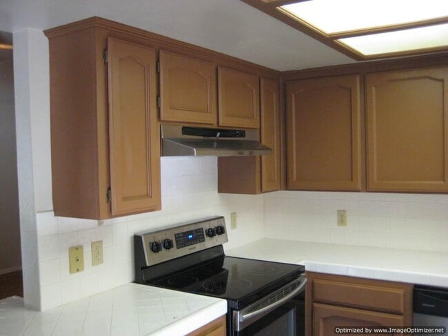 Foto del edificio - 1826 E Shea Dr