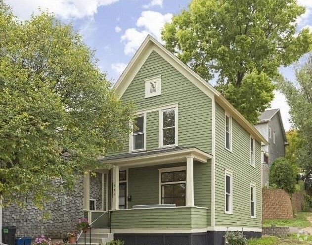 351 Grand Ave
