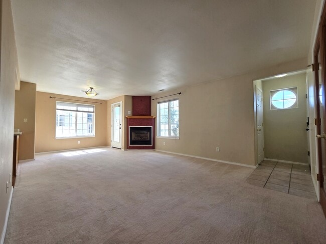 Building Photo - 2940 W Villard St