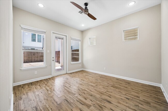 Building Photo - 5631 Kiam St