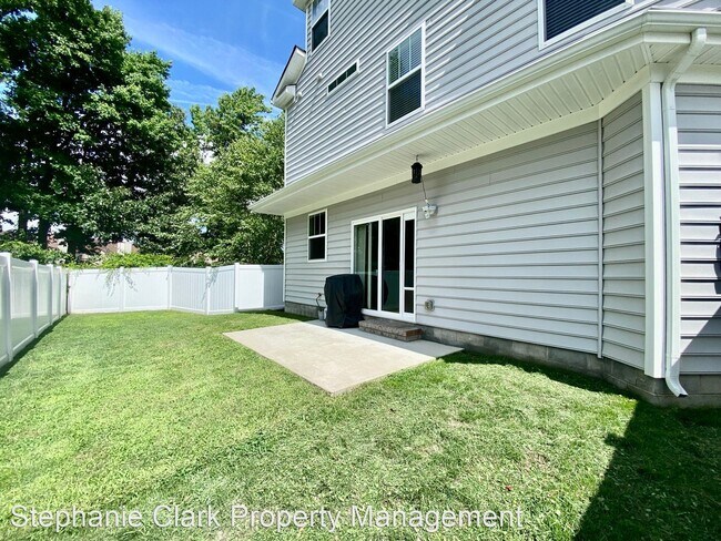 Foto del edificio - 4 br, 3.5 bath House - 5452 Carbon Court