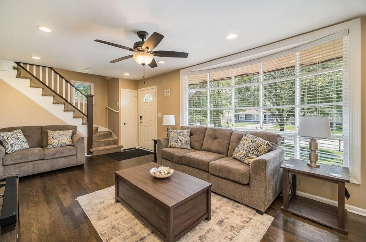 Foto principal - 18328 Ashland Ave