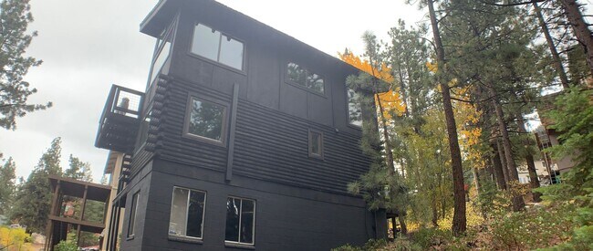 Foto del edificio - Newly renovated