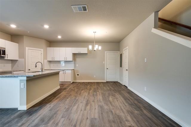 Building Photo - 619 Harvest Moon Dr