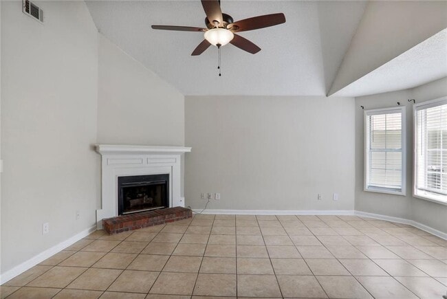 Building Photo - 3756 Old Oak Ct