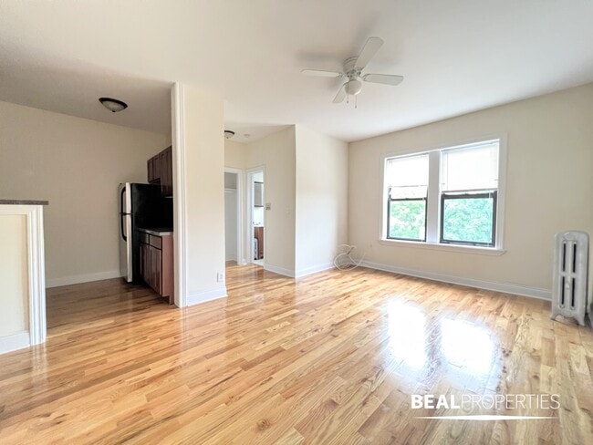 Building Photo - 4851 N Damen Ave