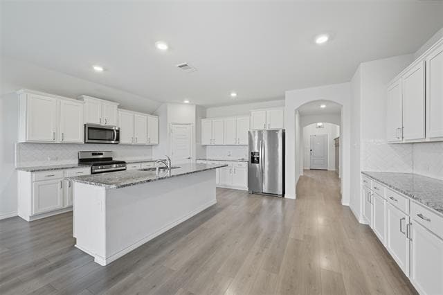 Building Photo - 3000 Llano Rd