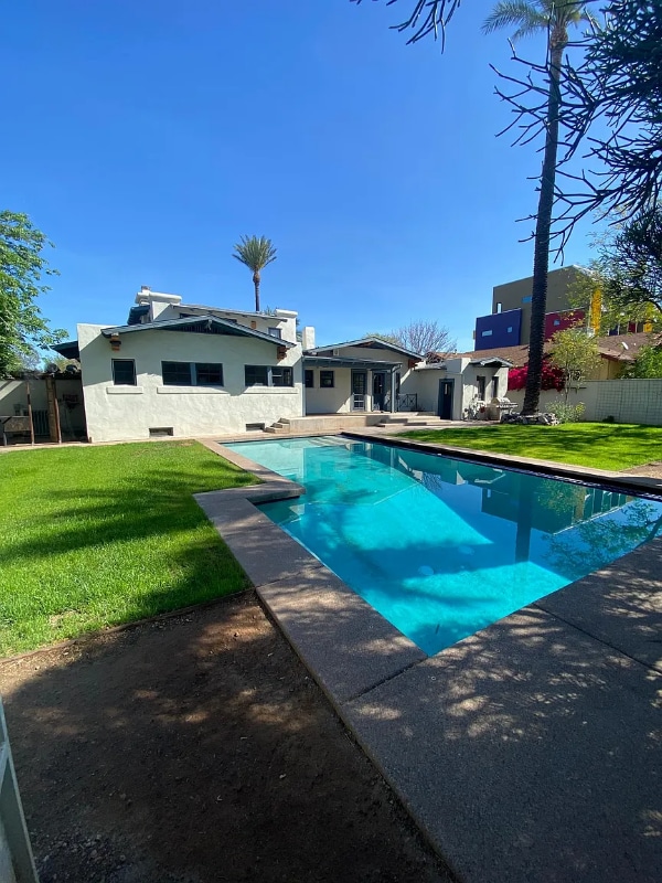 Building Photo - 501 E Moreland St