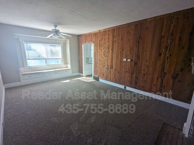 Foto del edificio - 615 E 600 N
