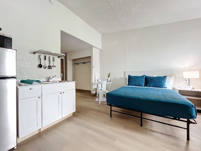 Photo - 2295 Irlo Bronson Mem Hwy Apartment