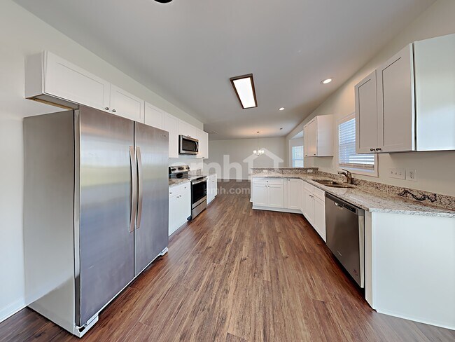 Building Photo - 1009 Fieldmere Pl