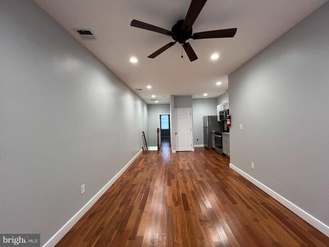 Foto del edificio - 4949 Olive St