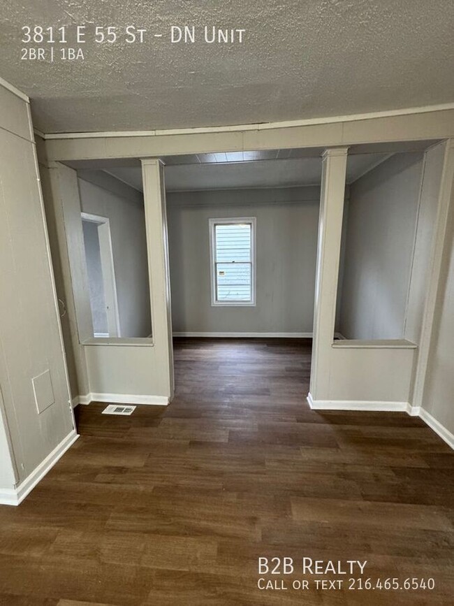 Foto del edificio - 3811 E 55th St