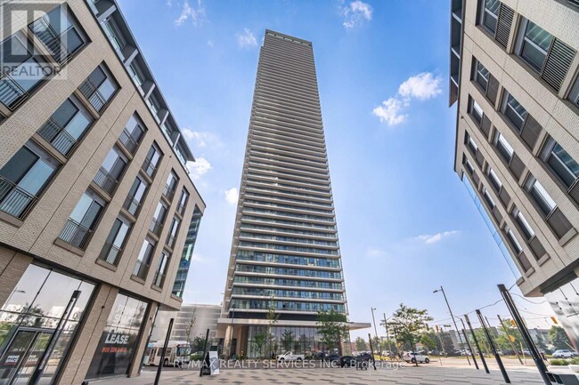 Building Photo - 950-3950 Portage Pkwy