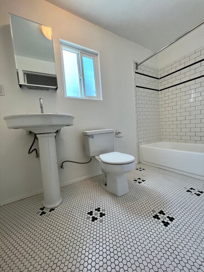 Foto del edificio - 2822 W Ave 33