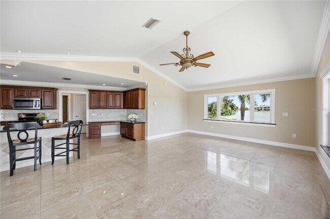 Building Photo - 1714 Claw Ct