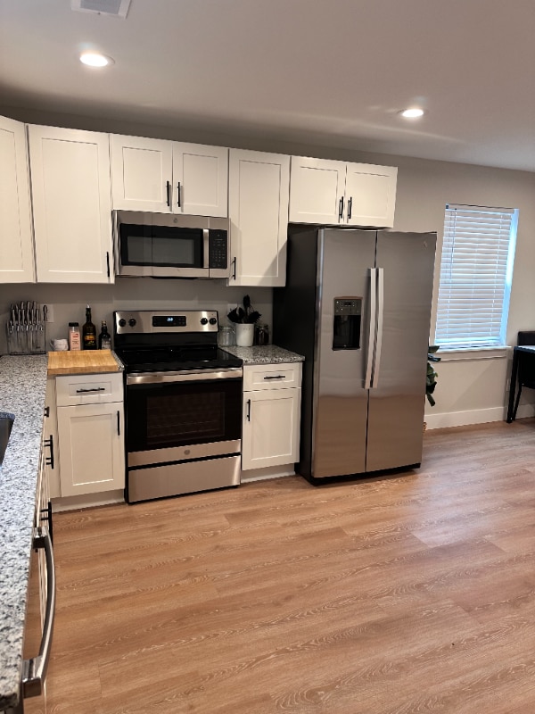 Building Photo - 716 Evening Shade Ln