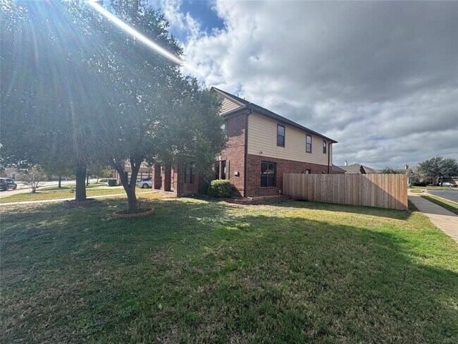 Foto del edificio - 500 Springbrook Rd