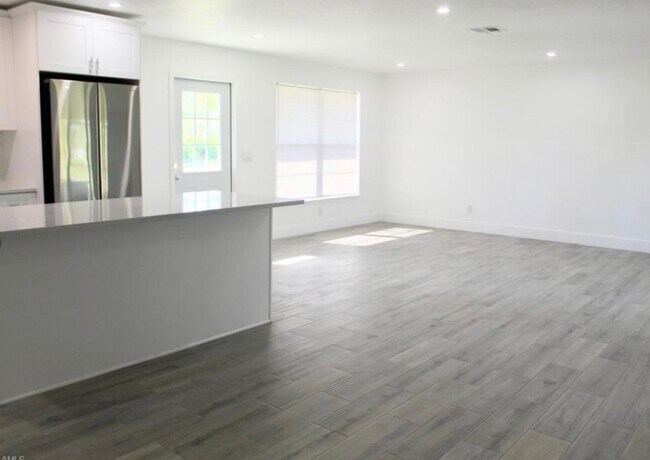Foto del edificio - 3680 Gasparilla St