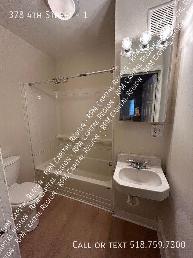 Foto del edificio - 378 4th St