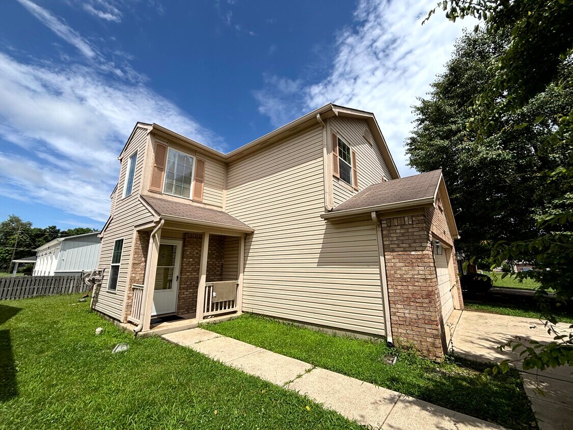 Foto principal - 11950 Titania Cir