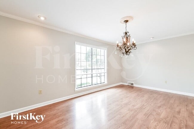 Foto del edificio - 6993 Loddon Cove