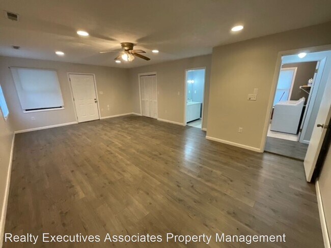 Foto del edificio - 3 br, 2 bath House - 2308 Bradshaw Garden Rd