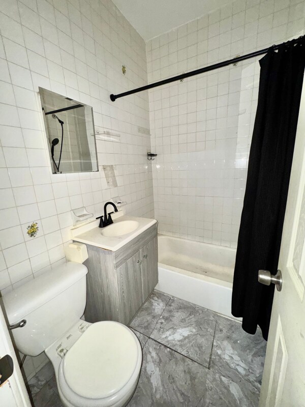 Foto del edificio - 602 New Lots Ave