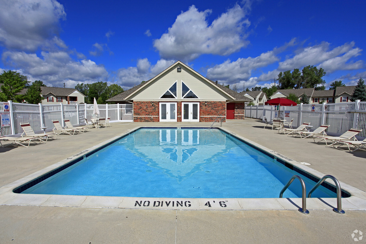 Primary Photo - Brookstone Place Apartments