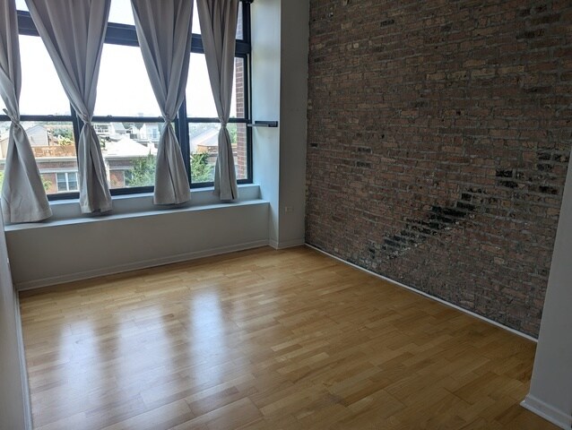 Foto del edificio - 1503 S State St