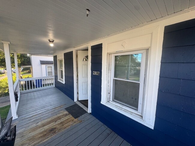 Building Photo - 2807 Roanoke Ave