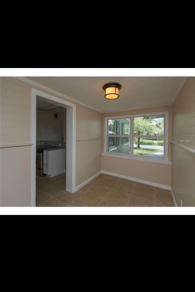Foto del edificio - 723 Warwick Pl