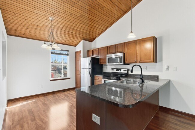 Foto del edificio - 3547 Lochdale Terrace