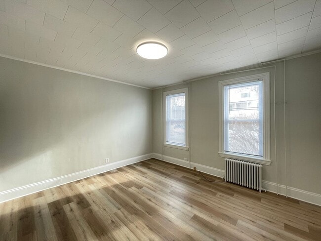 Building Photo - 73 6th St