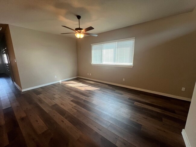 Building Photo - 25136 Pacific Wren Dr