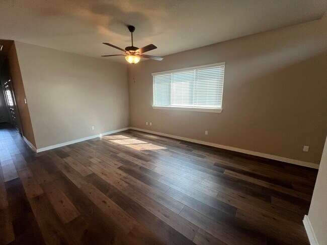 Foto del edificio - 25136 Pacific Wren Dr