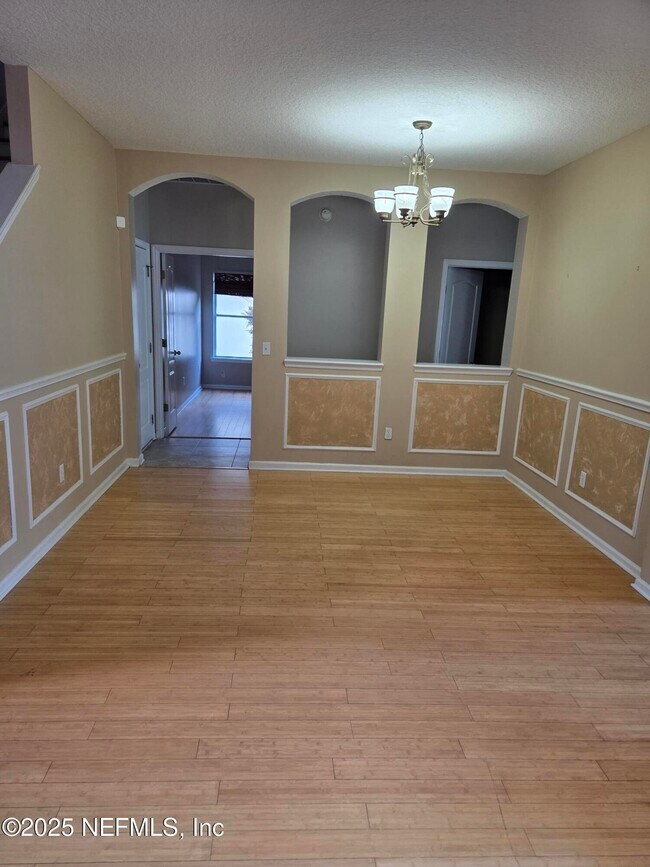 Building Photo - 1042 Drakefeather Dr
