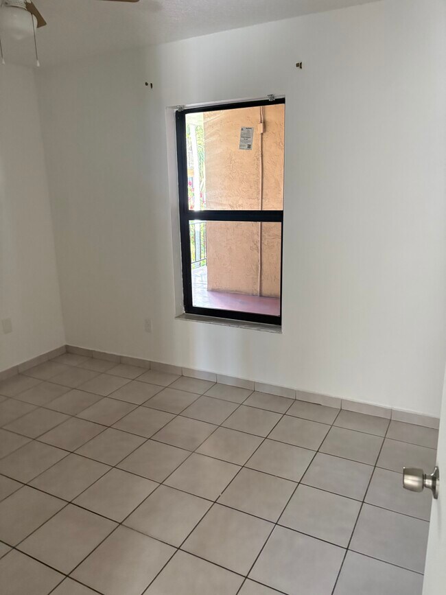 Foto del edificio - 10851 SW 2nd St