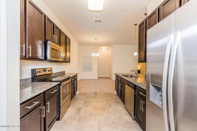 Gourmet Kitchen - 117 Golden Lake Loop