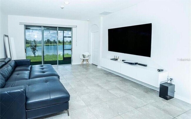 Foto del edificio - 7916 Stonebrook Cir