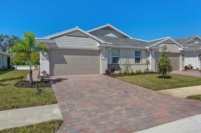 Building Photo - 1093 Tranquil Brk Dr