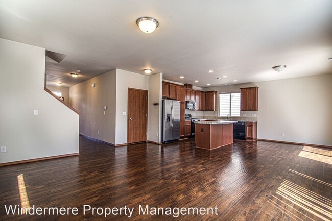Foto del edificio - 4 br, 2.5 bath House - 908 138th Pl SW