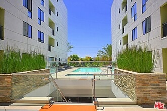 Building Photo - 1234 Wilshire Blvd
