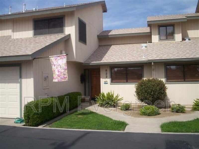 822 W Grand Ave, Porterville, CA 93257 House Rental in Porterville