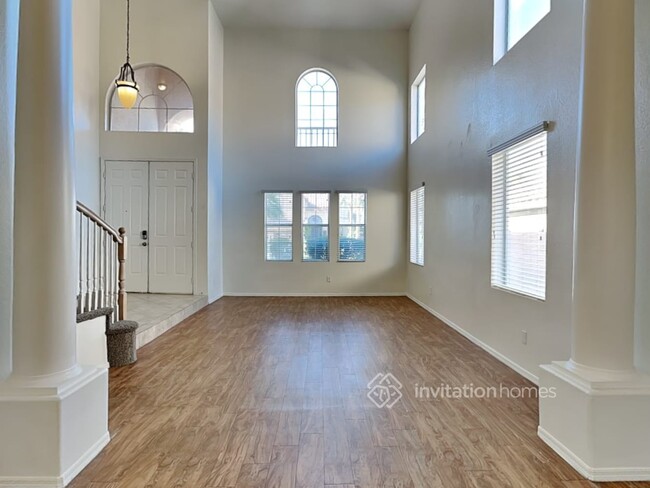 Building Photo - 8409 Eagle Eye Ave