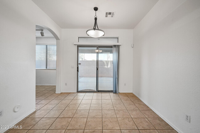 Building Photo - 14314 W Cora Ln